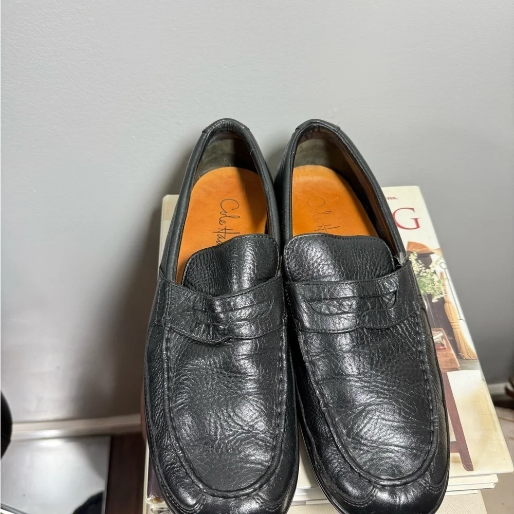 Classic Cole Haan Size 10 Men’s Black Leather Loafers